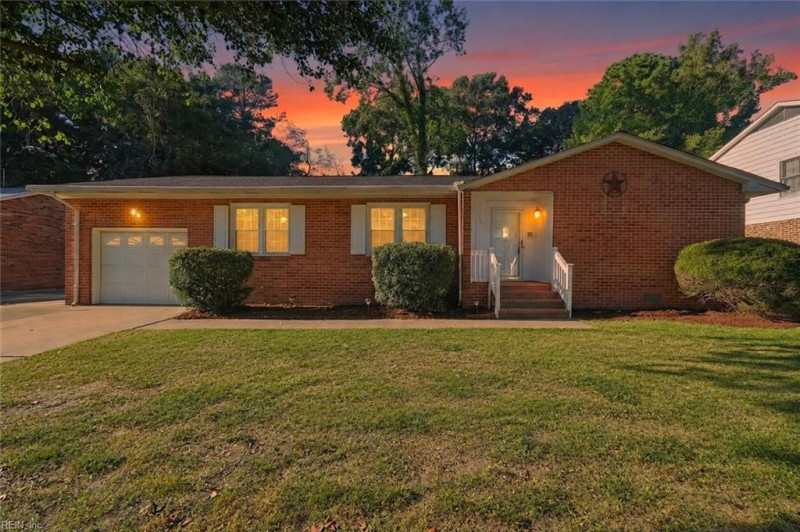 Photo 1 of 38 residential for sale in Hampton virginia