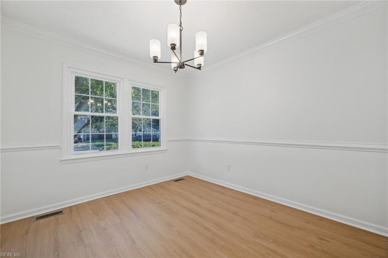 Photo 5 of 38 residential for sale in Hampton virginia