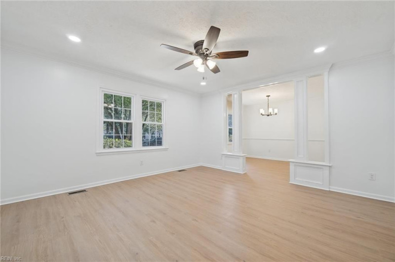 Photo 6 of 38 residential for sale in Hampton virginia