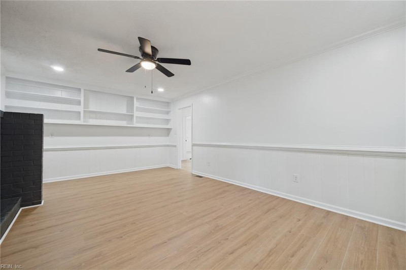 Photo 9 of 38 residential for sale in Hampton virginia