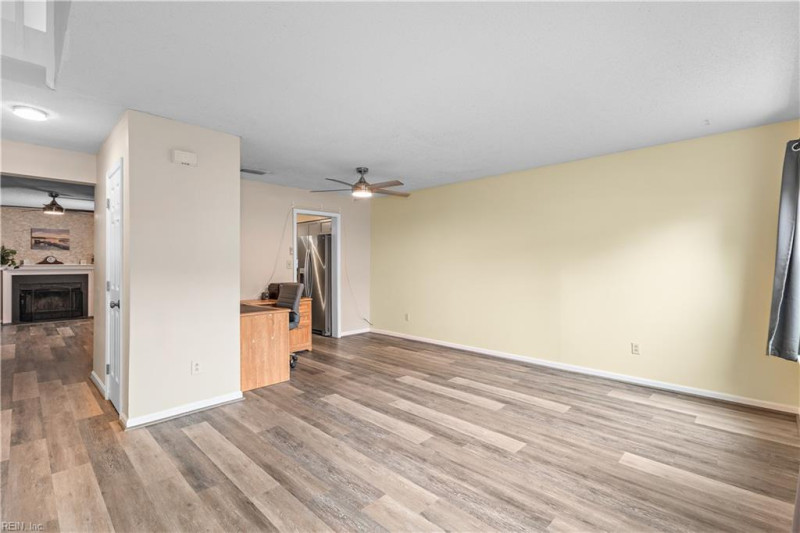 Photo 4 of 30 residential for sale in Virginia Beach virginia