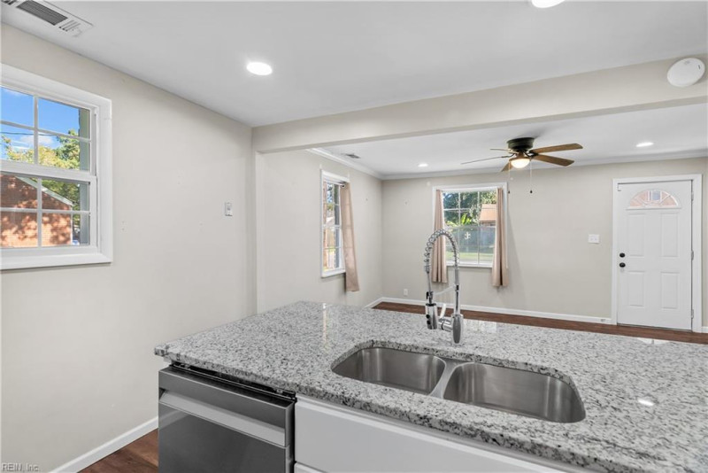 Photo 9 of 28 residential for sale in Portsmouth virginia Photo 9 of 28 residential for sale in Portsmouth virginia
