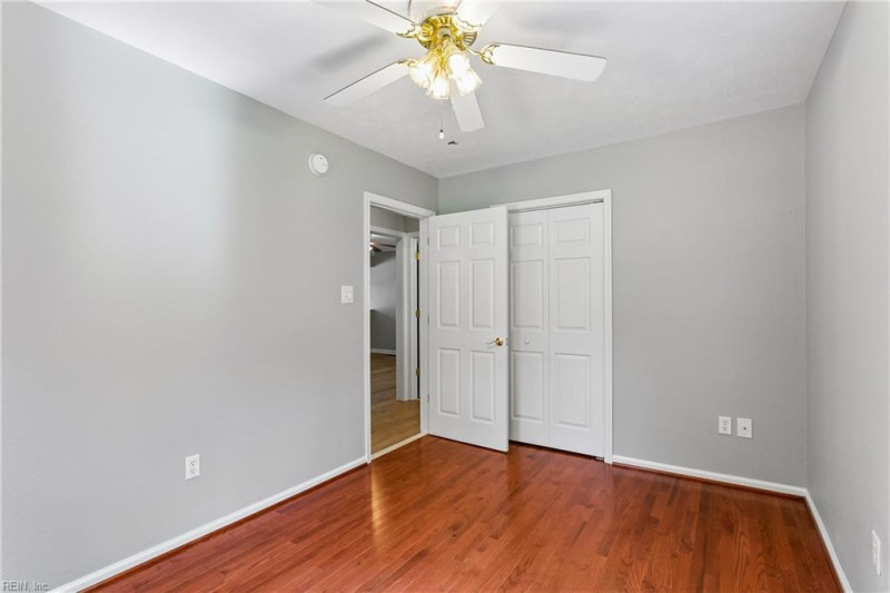 Photo 19 of 45 residential for sale in York County virginia