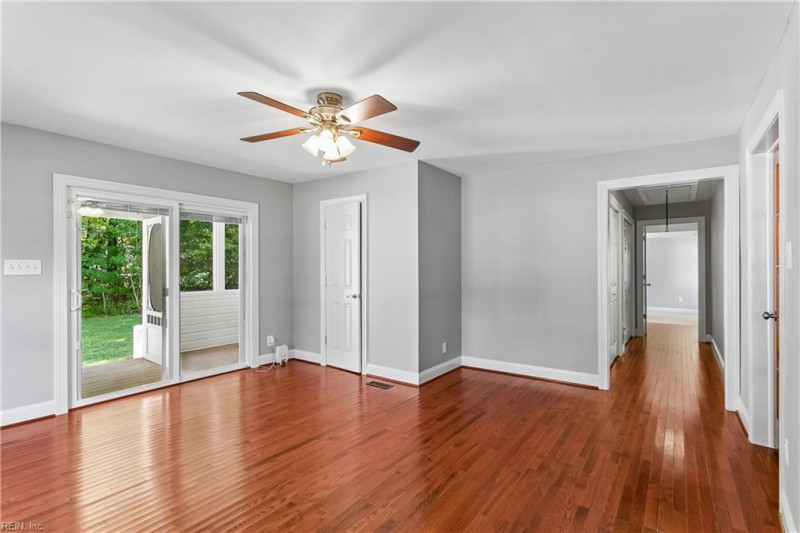 Photo 20 of 45 residential for sale in York County virginia