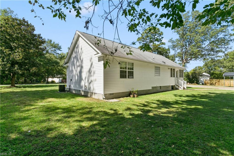 Photo 37 of 45 residential for sale in York County virginia