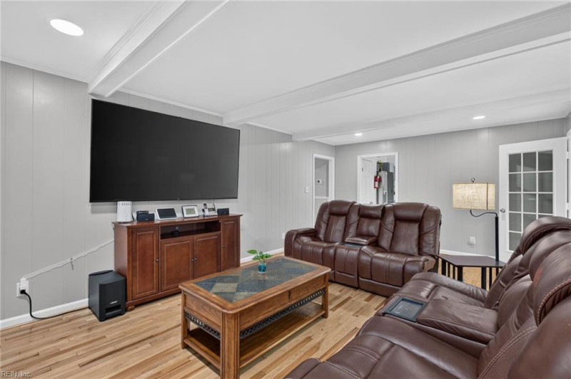Photo 12 of 49 residential for sale in Virginia Beach virginia