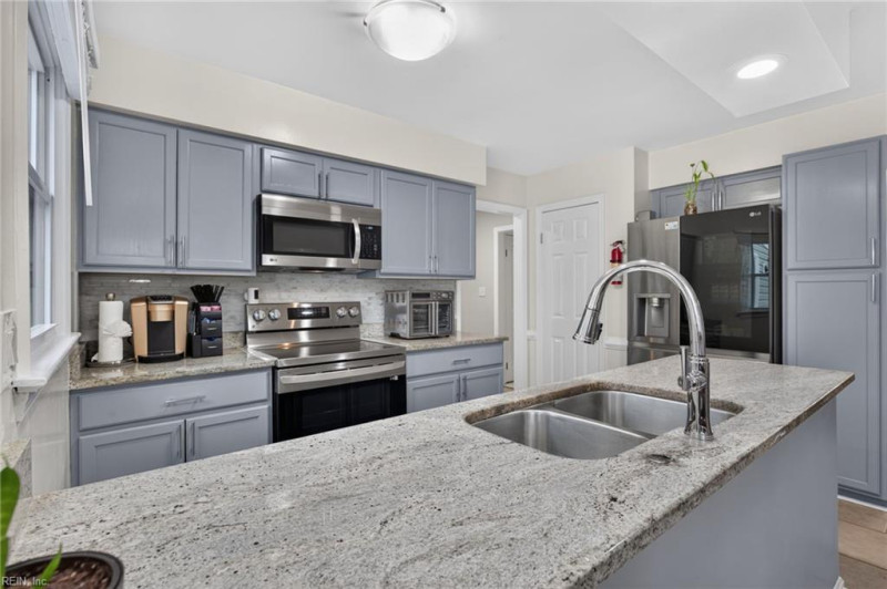 Photo 14 of 49 residential for sale in Virginia Beach virginia