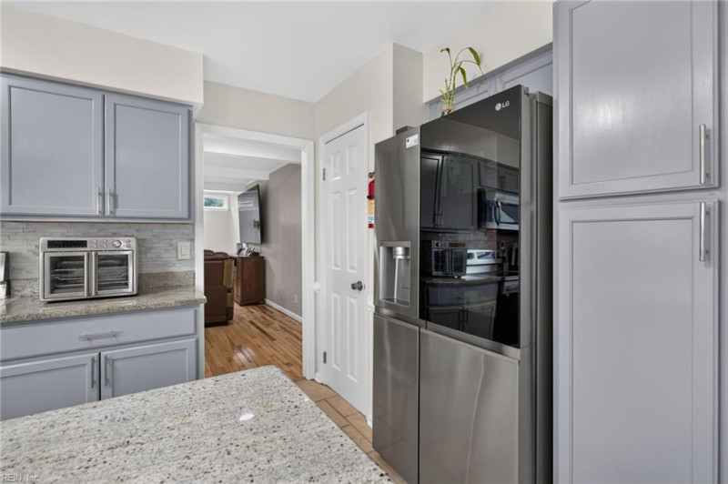Photo 17 of 49 residential for sale in Virginia Beach virginia