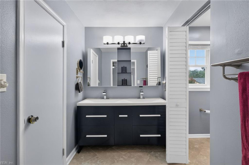 Photo 29 of 49 residential for sale in Virginia Beach virginia