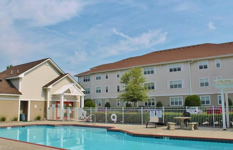 Photo 5 of 28 residential for sale in Virginia Beach virginia