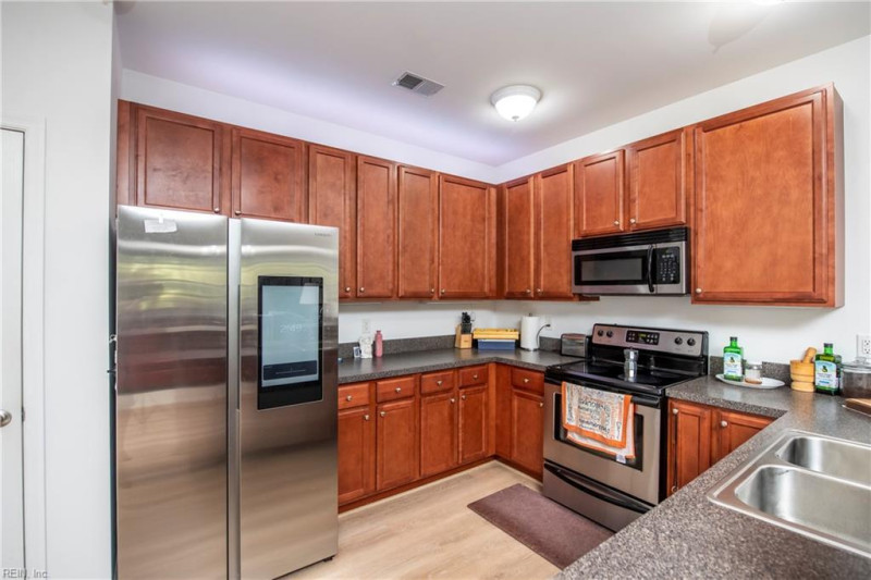 Photo 7 of 28 residential for sale in Virginia Beach virginia