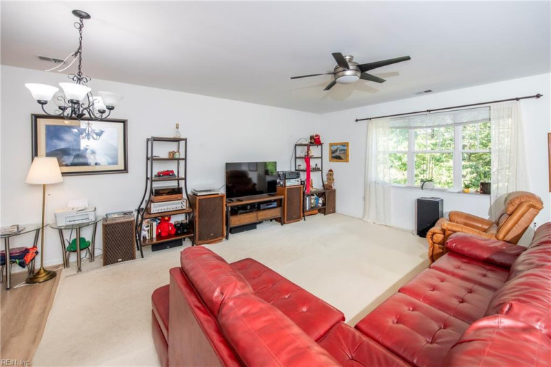 Photo 9 of 28 residential for sale in Virginia Beach virginia