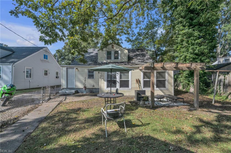 Photo 34 of 50 residential for sale in Norfolk virginia Photo 34 of 50 residential for sale in Norfolk virginia