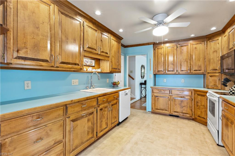 Photo 18 of 49 residential for sale in Newport News virginia