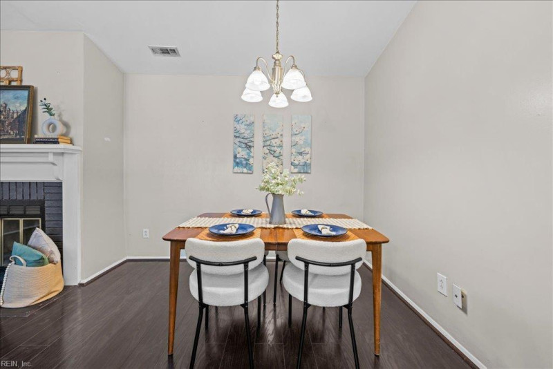 Photo 13 of 26 residential for sale in Virginia Beach virginia
