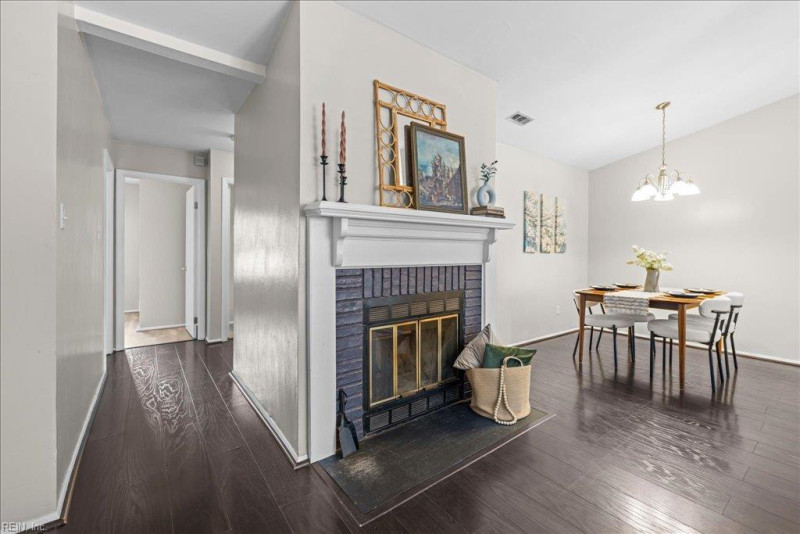 Photo 14 of 26 residential for sale in Virginia Beach virginia