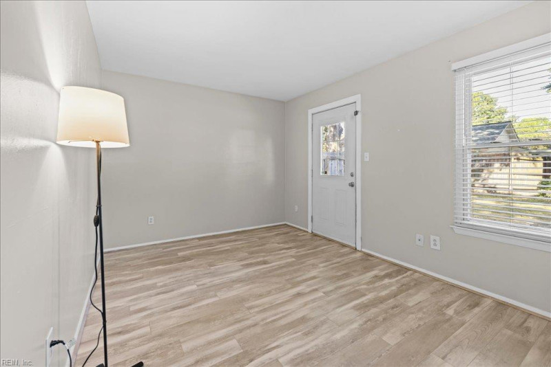 Photo 17 of 26 residential for sale in Virginia Beach virginia