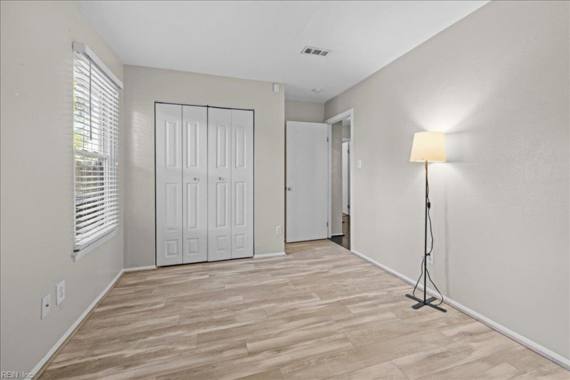 Photo 18 of 26 residential for sale in Virginia Beach virginia
