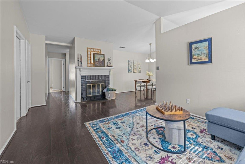 Photo 4 of 26 residential for sale in Virginia Beach virginia