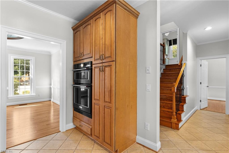 Photo 11 of 48 residential for sale in Chesapeake virginia