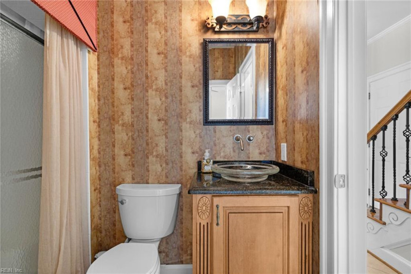 Photo 20 of 48 residential for sale in Chesapeake virginia