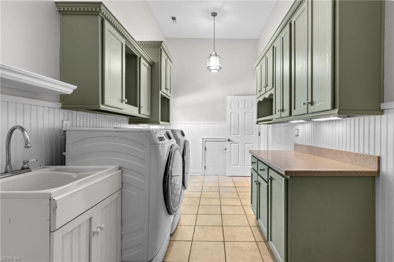 Photo 27 of 48 residential for sale in Chesapeake virginia