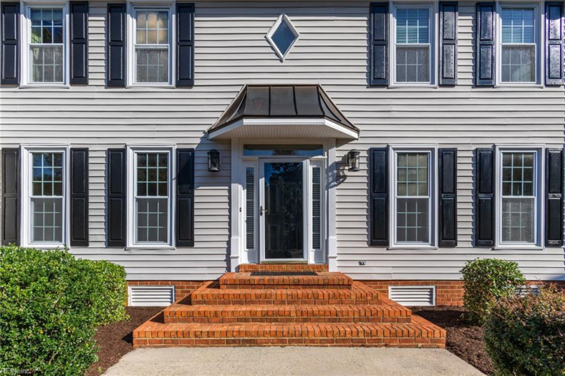Photo 3 of 48 residential for sale in Chesapeake virginia