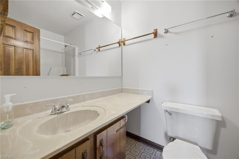 Photo 16 of 35 residential for sale in Virginia Beach virginia
