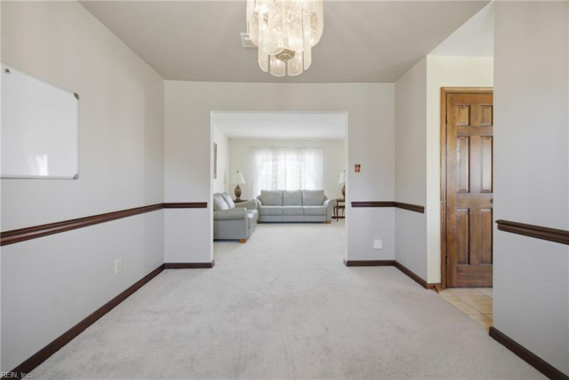 Photo 4 of 35 residential for sale in Virginia Beach virginia
