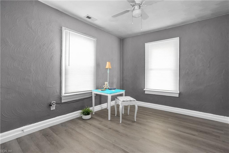 Photo 7 of 19 residential for sale in Newport News virginia