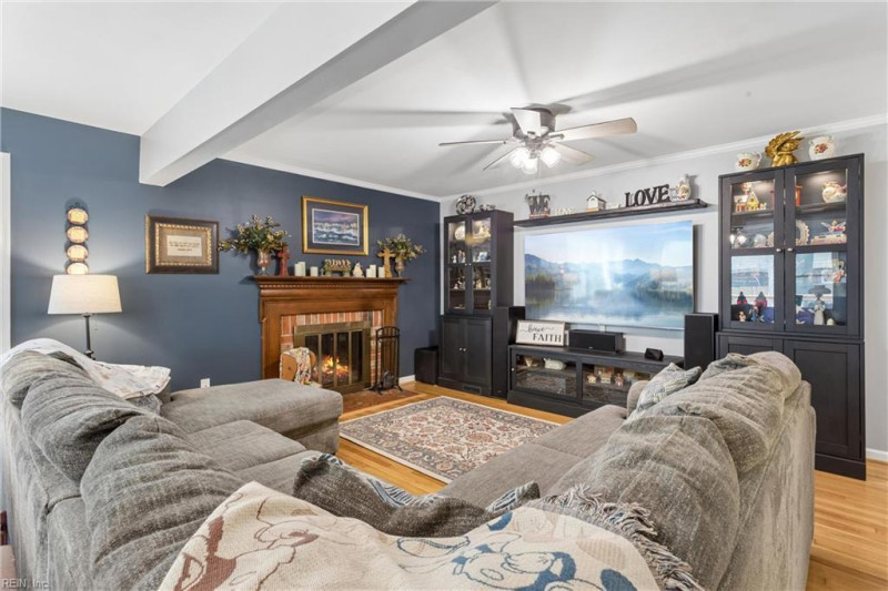 Photo 12 of 50 residential for sale in Hampton virginia