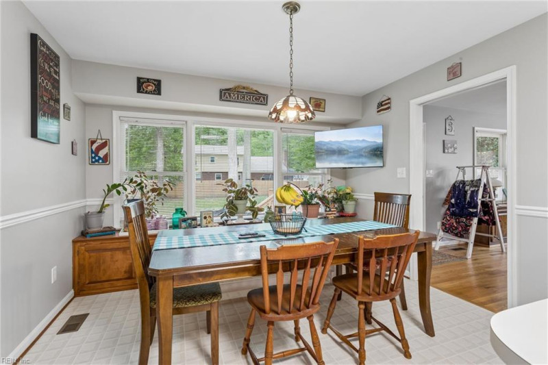 Photo 17 of 50 residential for sale in Hampton virginia