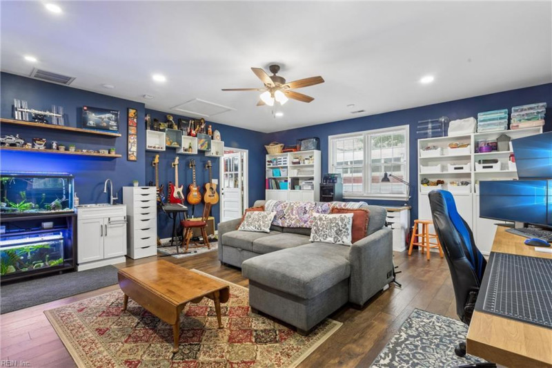 Photo 24 of 50 residential for sale in Hampton virginia