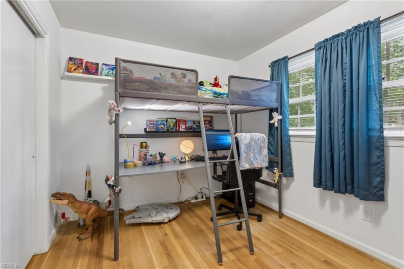 Photo 34 of 50 residential for sale in Hampton virginia