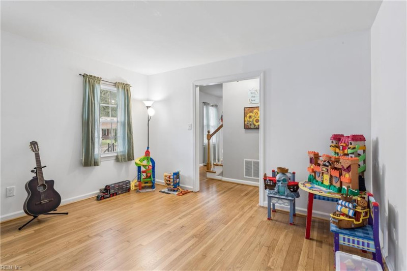 Photo 6 of 50 residential for sale in Hampton virginia