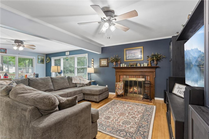 Photo 7 of 50 residential for sale in Hampton virginia