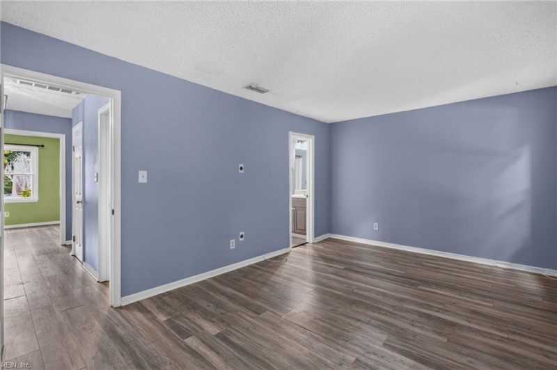 Photo 11 of 23 residential for sale in Virginia Beach virginia