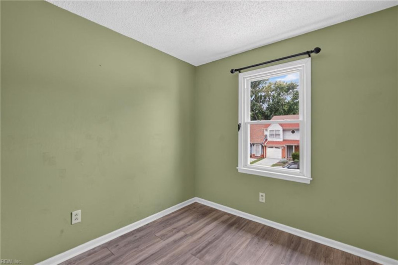 Photo 14 of 23 residential for sale in Virginia Beach virginia