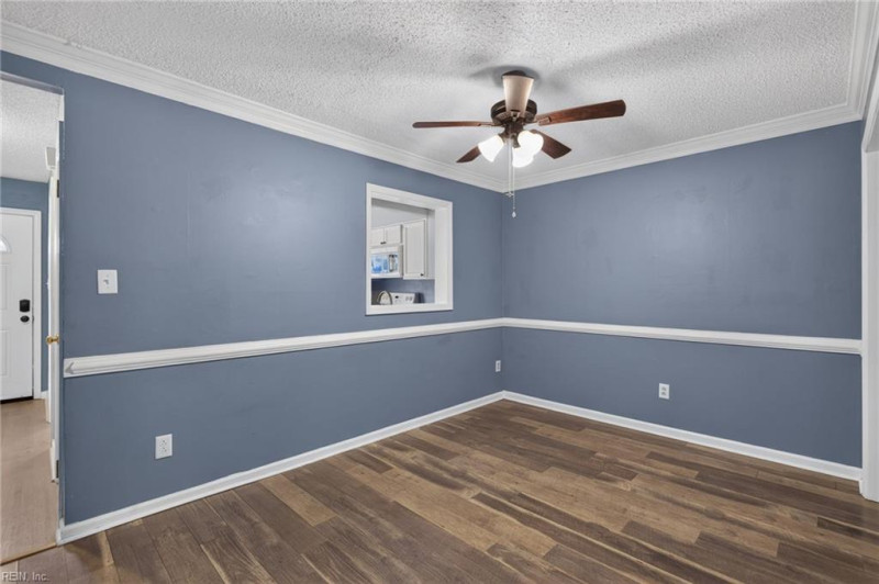 Photo 5 of 23 residential for sale in Virginia Beach virginia