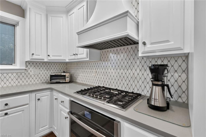 Photo 18 of 50 residential for sale in Norfolk virginia