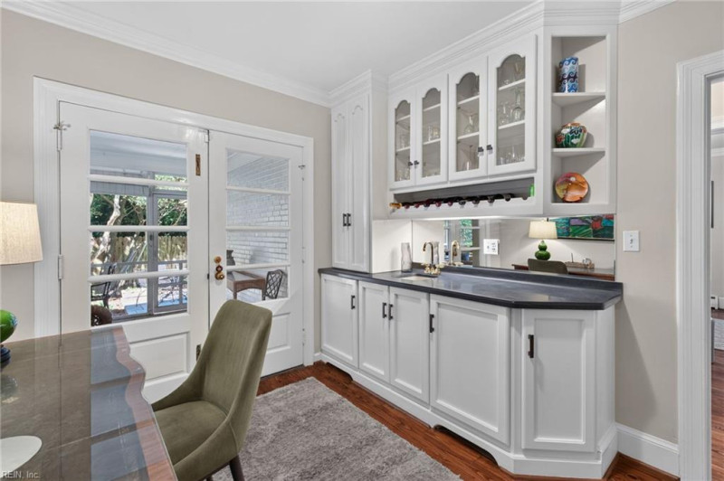 Photo 25 of 50 residential for sale in Norfolk virginia