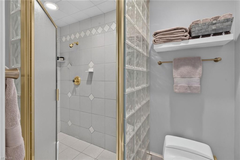 Photo 33 of 50 residential for sale in Norfolk virginia