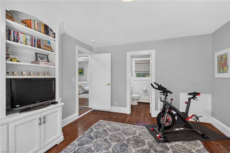 Photo 39 of 50 residential for sale in Norfolk virginia