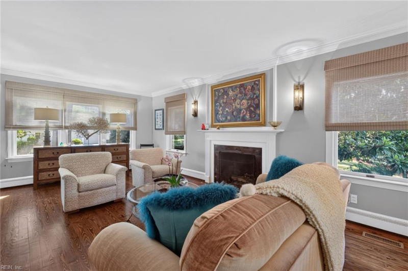 Photo 8 of 50 residential for sale in Norfolk virginia