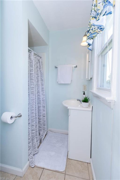 Photo 11 of 21 residential for sale in Hampton virginia