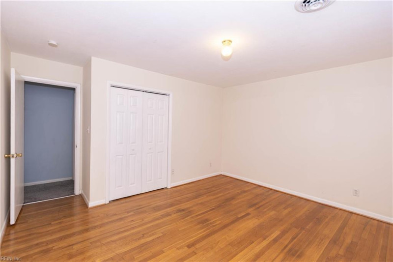 Photo 18 of 21 residential for sale in Hampton virginia
