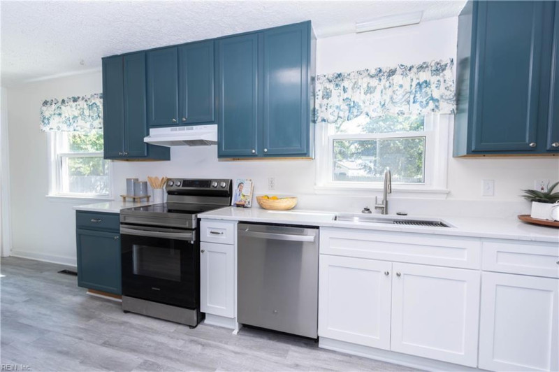 Photo 5 of 21 residential for sale in Hampton virginia