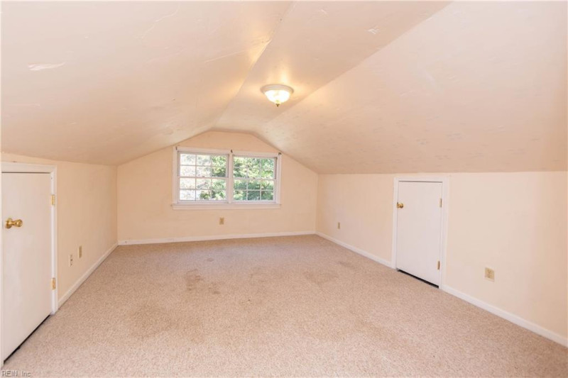 Photo 7 of 21 residential for sale in Hampton virginia