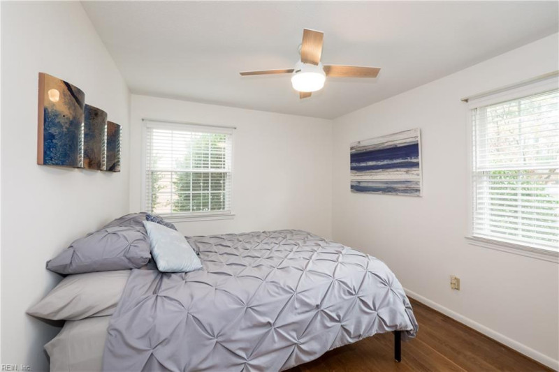 Photo 13 of 25 residential for sale in Virginia Beach virginia