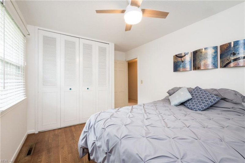 Photo 14 of 25 residential for sale in Virginia Beach virginia